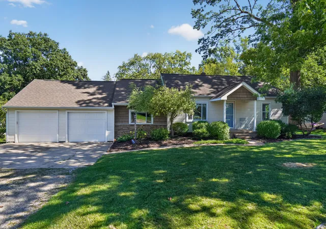 Photo 1 of Single family home for sale at 1360 Central Ave, Howell, MI 48843 | MLS# 81026053095 | Listing updated on 2026-10-22