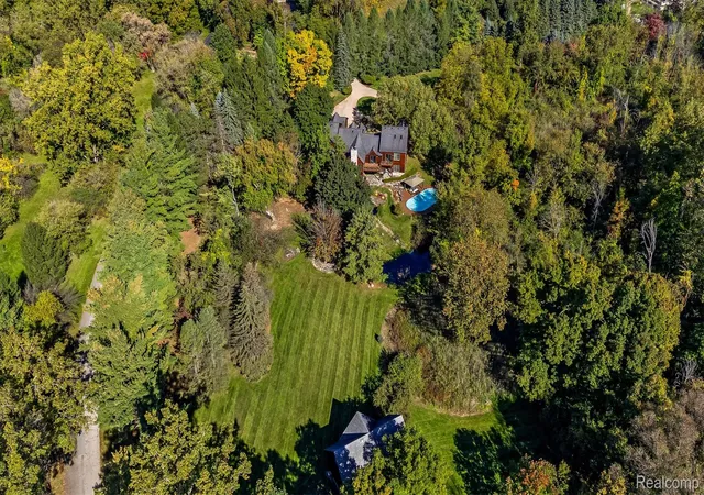 Photo 2 of Single family home for sale at 4455 Heron St, Rochester, MI 48306 | MLS# 20261080732 | Listing updated on 2026-10-13