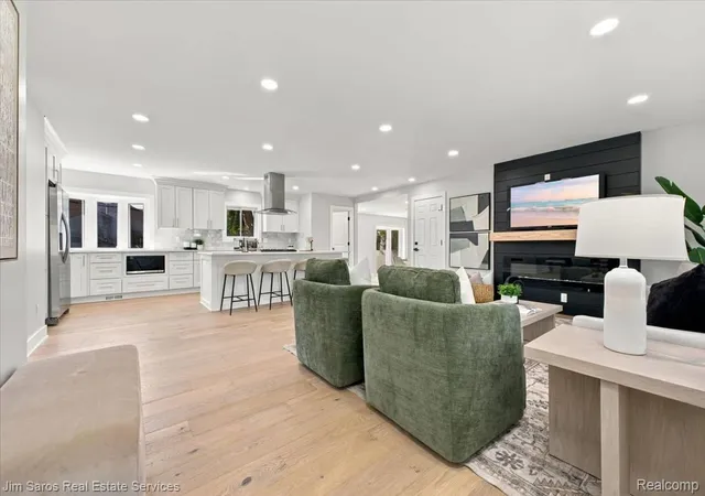 Photo 3 of Single family home for sale at 39917 Bridgeview St, Harrison Township, MI 48045 | MLS# 20261080736 | Listing updated on 2026-10-12