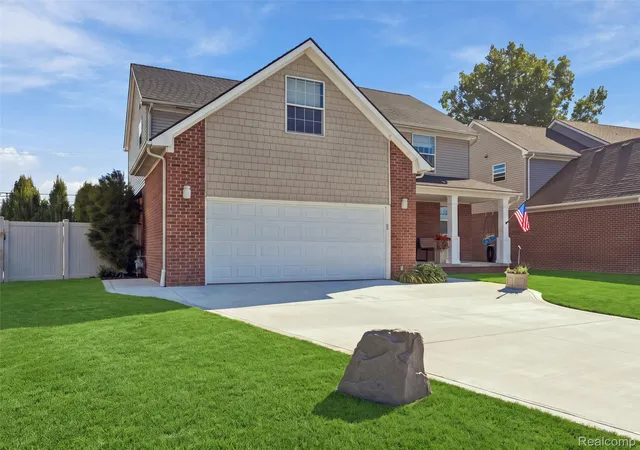 Photo 3 of Single family home for sale at 1656 Harvard Dr, Madison Heights, MI 48071 | MLS# 20261080735 | Listing updated on 2026-10-10