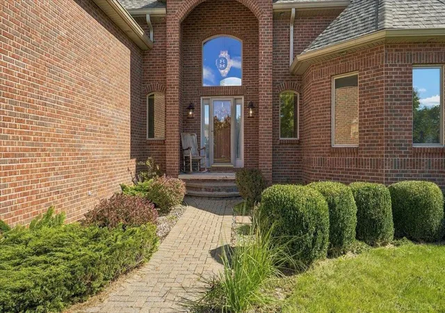 Photo 2 of Single family home for sale at 530 East Ct, Saint Clair, MI 48079 | MLS# 58050223935 | Listing updated on 2026-10-11