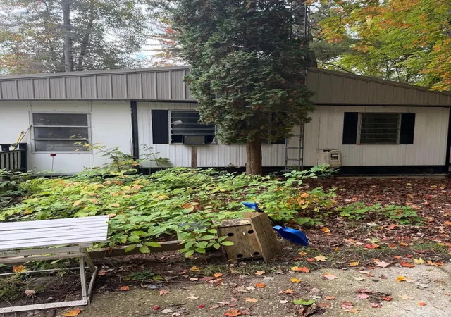 Photo 2 of Single family home for sale at 1960 S Pavilion Dr, Lake City, MI 49651 | MLS# 78080074262 | Listing updated on 2026-10-09