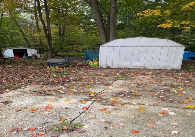 Photo 3 of Single family home for sale at 1960 S Pavilion Dr, Lake City, MI 49651 | MLS# 78080074262 | Listing updated on 2026-10-09