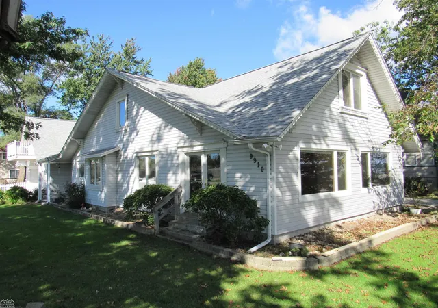 Photo 1 of Single family home for sale at 9910 N River Rd, Clay, MI 48001 | MLS# 58050223938 | Listing updated on 2026-10-14