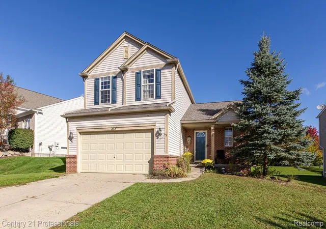 Photo 1 of Single family home for sale at 858 Canyon Crk Dr, Holly, MI 48442 | MLS# 20261080746 | Listing updated on 2026-10-18