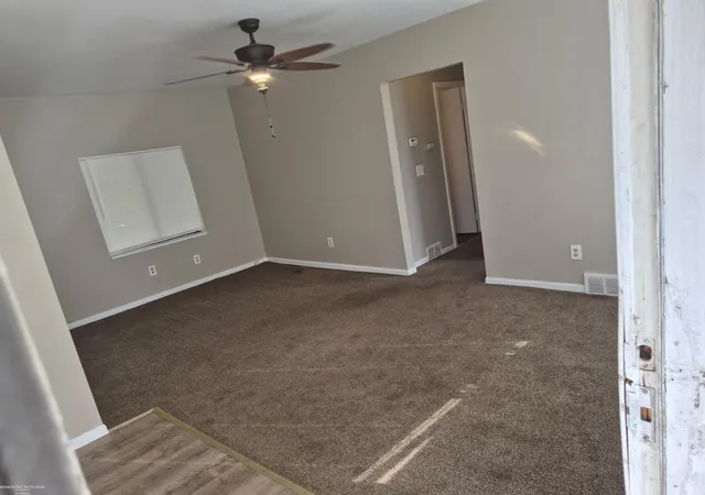 Photo 3 of Single family home for sale at 20806 Helle Ave, Warren, MI 48089 | MLS# 58050223942 | Listing updated on 2026-10-06