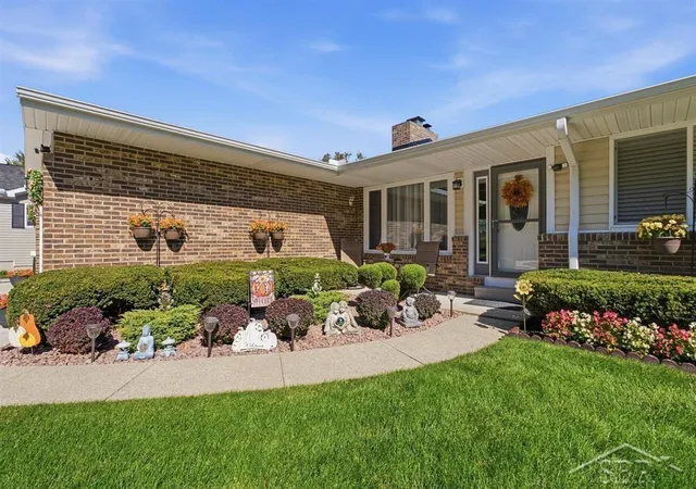 Photo 3 of Single family home for sale at 4830 N Verity Ct, Sanford, MI 48657 | MLS# 61050223943 | Listing updated on 2026-10-06