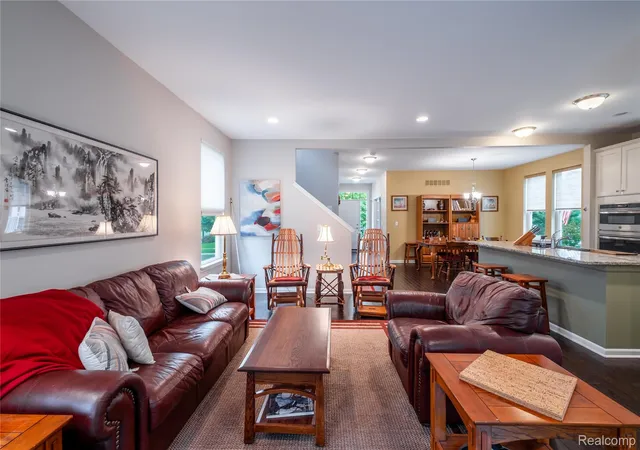 Photo 2 of Single family home for sale at 708 Hickory St, Milford, MI 48381 | MLS# 20261080751 | Listing updated on 2026-10-12