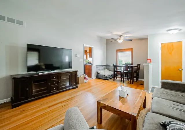 Photo 3 of Single family home for sale at 2681 Emeline St, Trenton, MI 48183 | MLS# 20261080752 | Listing updated on 2026-10-20