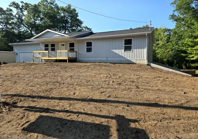 Photo 1 of Single family home for sale at 480 W Kenwood St, Twin Lake, MI 49457 | MLS# 71026053113 | Listing updated on 2026-10-23
