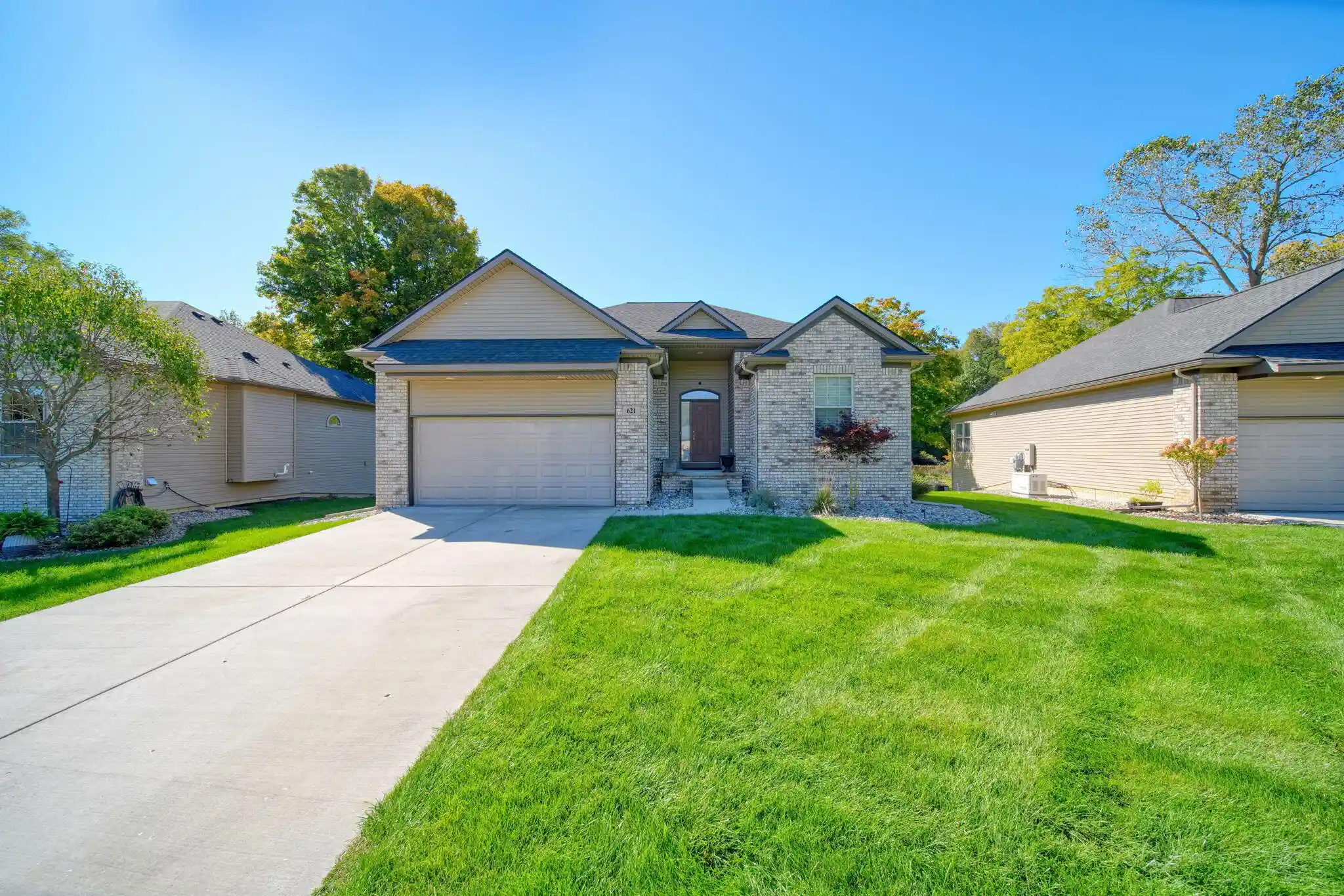 Listing Photo 1 - Condo for sale in 621 Shadow Brooke Ln located at 621 Shadow Brooke Ln, Tecumseh, MI 49286 - Unit 621 Shadow Brooke Ln