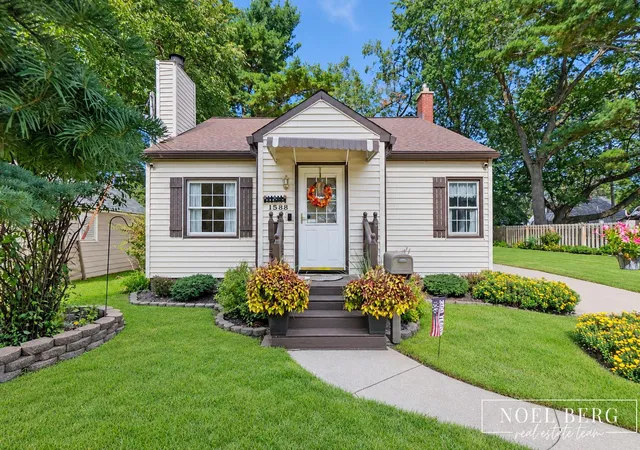 Photo 1 of Single family home for sale at 1588 Montague Ave, Muskegon, MI 49441 | MLS# 71026053117 | Listing updated on 2026-10-26