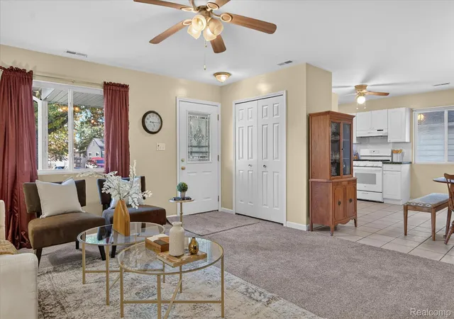 Photo 4 of Single family home for sale at 14668 Syracuse St, Taylor, MI 48180 | MLS# 20261080767 | Listing updated on 2026-10-19