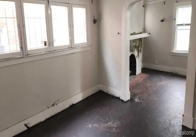 Photo 3 of Single family home for sale at 9241 Mendota St, Detroit, MI 48204 | MLS# 20261080769 | Listing updated on 2026-10-10