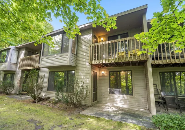 Photo 2 of Condo for sale at 11255 E Fort Rd, Suttons Bay, MI 49682 | MLS# 78080074268 | Listing updated on 2026-10-09