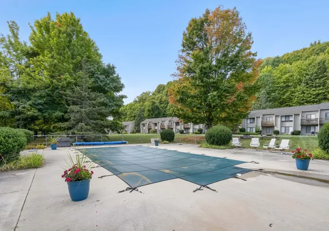 Photo 4 of Condo for sale at 11255 E Fort Rd, Suttons Bay, MI 49682 | MLS# 78080074268 | Listing updated on 2026-10-09