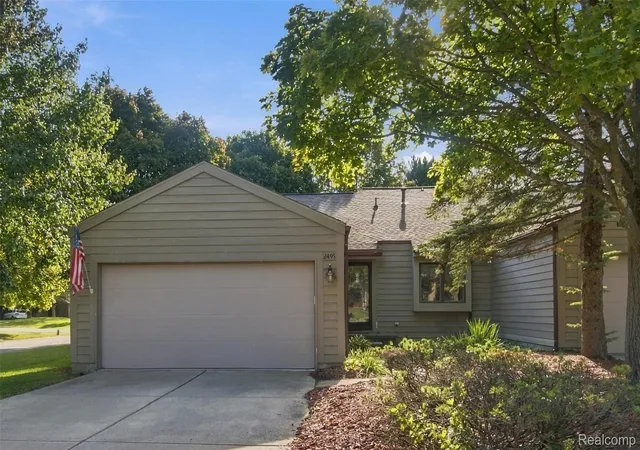 Photo 1 of Condo for sale at 2495 Valley Oaks Cir, Flint, MI 48532 | MLS# 20261080774 | Listing updated on 2026-10-25