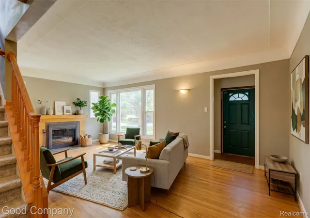 Photo 2 of Single family home for sale at 1921 Mcdonald Ave, Royal Oak, MI 48073 | MLS# 20261080790 | Listing updated on 2026-10-07