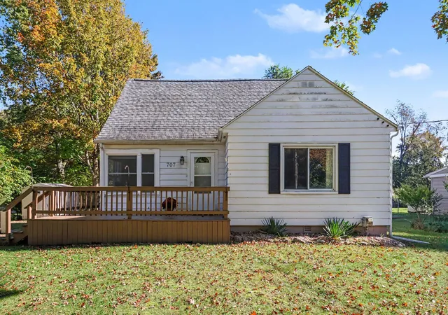 Photo 1 of Sale Pending at 707 S Lagrave St, Paw Paw, MI 49079 | MLS# 66026053131 | Listing updated on 2026-10-14