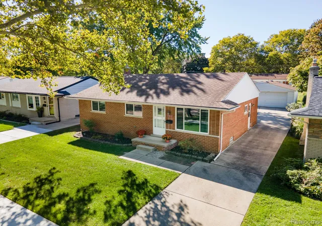 Photo 1 of Sale Pending at 369 N Chocolay Ave, Clawson, MI 48017 | MLS# 20261080792 | Listing updated on 2026-10-19