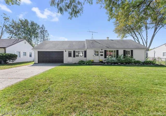 Photo 1 of Single family home for sale at 32141 Donnelly St, Garden City, MI 48135 | MLS# 20261080793 | Listing updated on 2026-10-10