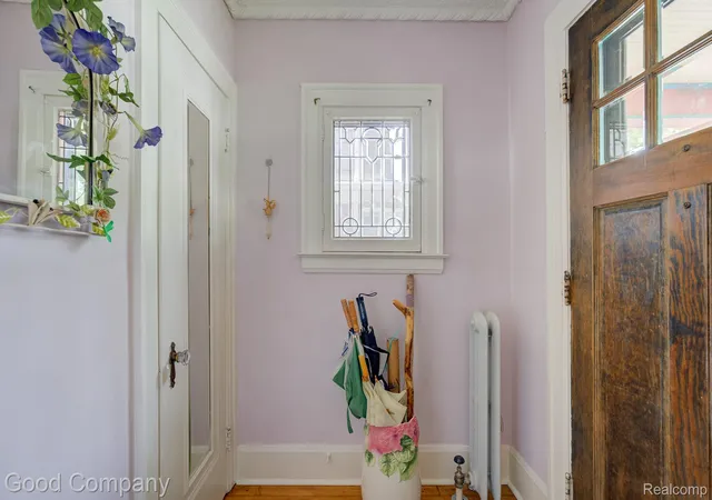 Photo 3 of Single family home for sale at 23 Hanover Rd, Pleasant Ridge, MI 48069 | MLS# 20261080799 | Listing updated on 2026-10-07