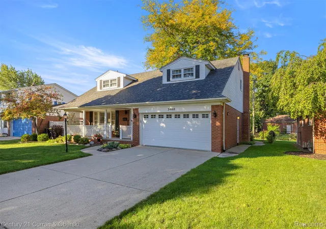 Photo 2 of Single family home for sale at 2460 Cambridge St, Trenton, MI 48183 | MLS# 20261080809 | Listing updated on 2026-10-19