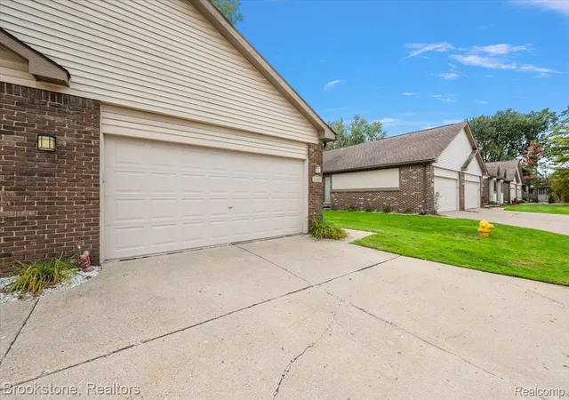 Photo 2 of Condo for sale at 20470 Longwood Dr, Clinton Township, MI 48038 | MLS# 20261080821 | Listing updated on 2026-10-10