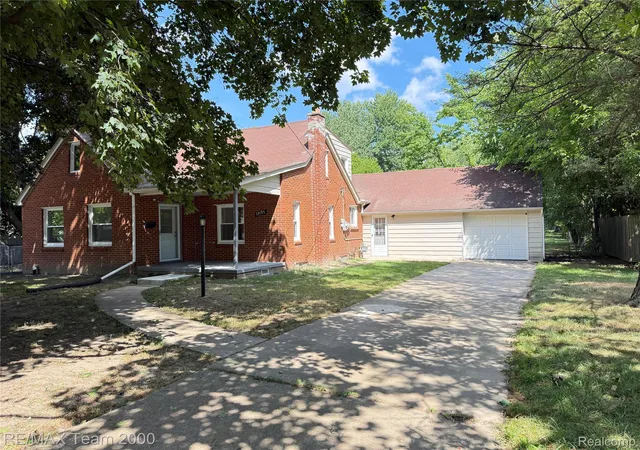 Photo 3 of Single family home for sale at 19135 Eastwood Dr, Harper Woods, MI 48225 | MLS# 20261080836 | Listing updated on 2026-10-07