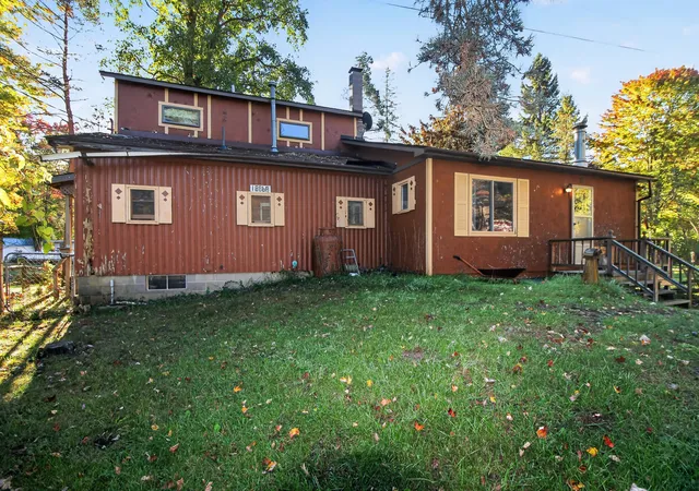 Photo 1 of Single family home for sale at 18868 Point Rd, Barryton, MI 49305 | MLS# 72026053165 | Listing updated on 2026-10-08