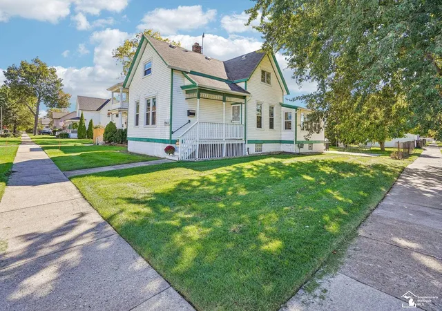 Photo 1 of Single family home for sale at 1265 Elm St, Wyandotte, MI 48192 | MLS# 57050223988 | Listing updated on 2026-10-15