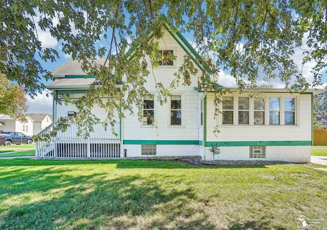 Photo 3 of Single family home for sale at 1265 Elm St, Wyandotte, MI 48192 | MLS# 57050223988 | Listing updated on 2026-10-15