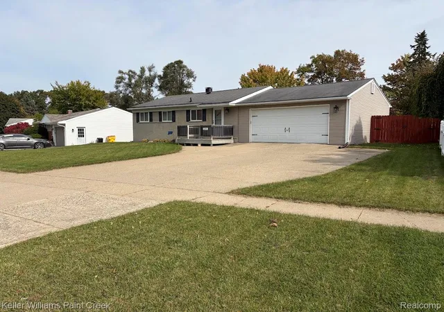 Photo 2 of Single family home for sale at 1373 Athlone St, Oxford, MI 48371 | MLS# 20261080878 | Listing updated on 2026-10-12