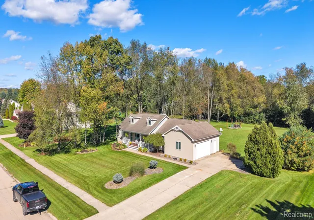 Single family home for sale at 5385 Dillon Dr, White Lake, MI 48383 | MLS# 20261080884