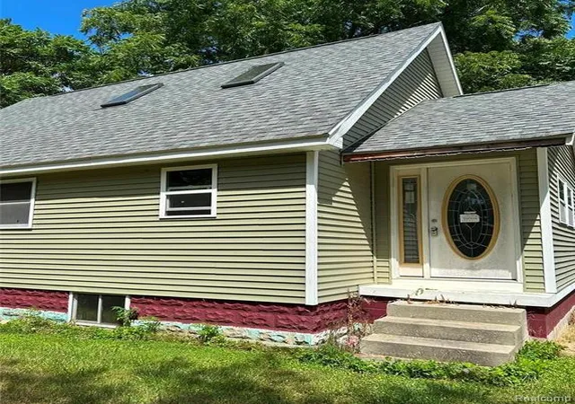 Photo 1 of Single family home for sale at 5325 Sitka St, Burton, MI 48519 | MLS# 20261080893 | Listing updated on 2026-10-07