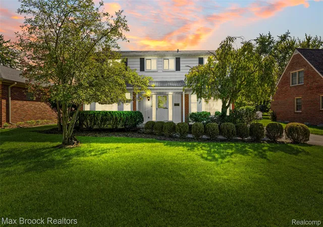 Photo 2 of Single family home for sale at 18385 Warwick St, Beverly Hills, MI 48025 | MLS# 20261080897 | Listing updated on 2026-10-12