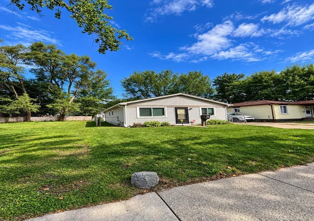 Photo 1 of Single family home for sale at 8661 Packard Ave, Warren, MI 48089 | MLS# 58050223997 | Listing updated on 2026-10-06