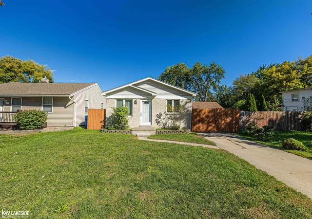 Single family home for sale at 28556 Wexford Dr, Warren, MI 48092 | MLS# 58050223998