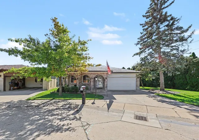 Condo for sale at 16306 E Hill Dr, Macomb, MI 48044 | MLS# 58050224000