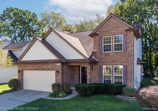 Photo 1 of Single family home for sale at 2227 Forest Hills Dr, Lake Orion, MI 48359 | MLS# 20261080913 | Listing updated on 2026-10-17