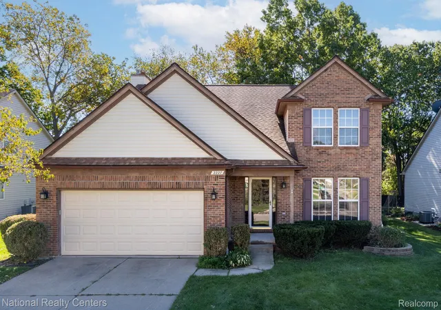 Photo 2 of Single family home for sale at 2227 Forest Hills Dr, Lake Orion, MI 48359 | MLS# 20261080913 | Listing updated on 2026-10-17