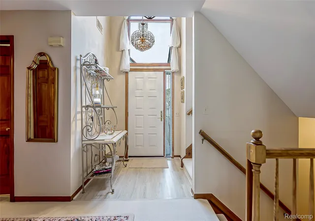 Listing Photo 4 - Condo for sale in building located at 137 Hampton Ct, Northville, MI 48168