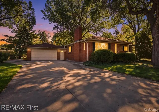 Photo 1 of Single family home for sale at 30640 Lorraine Ave, Warren, MI 48093 | MLS# 20261080943 | Listing updated on 2026-10-08