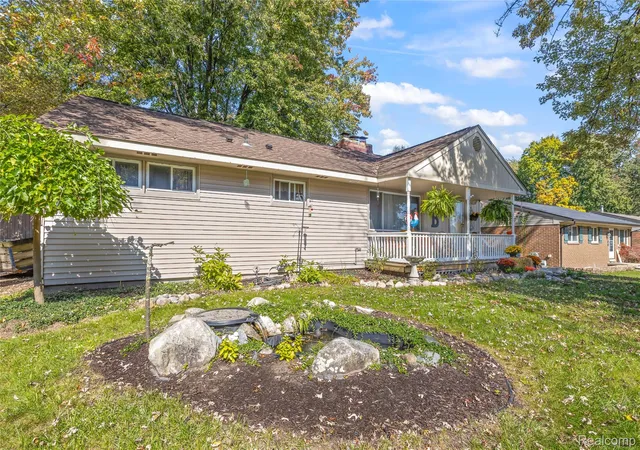 Photo 2 of Single family home for sale at 33718 Barrington St, Westland, MI 48186 | MLS# 20261080945 | Listing updated on 2026-10-08