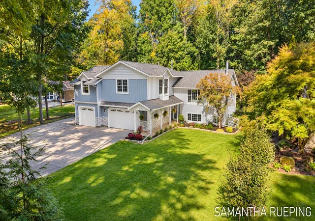 Photo 1 of Single family home for sale at 1571 Waukazoo Dr, Holland, MI 49424 | MLS# 65026053203 | Listing updated on 2026-10-13