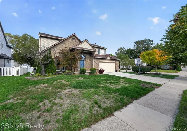 Photo 2 of Single family home for sale at 27832 Meadowbrooke Ave, Livonia, MI 48154 | MLS# 20261080953 | Listing updated on 2026-10-11