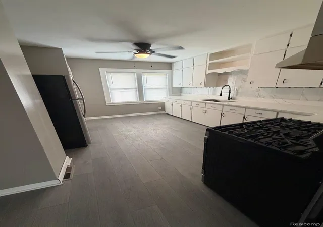 Photo 2 of Single family home for sale at 705 Cleophus Pkwy, Lincoln Park, MI 48146 | MLS# 20261080955 | Listing updated on 2026-10-15