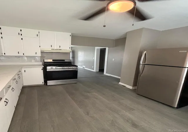 Photo 3 of Single family home for sale at 705 Cleophus Pkwy, Lincoln Park, MI 48146 | MLS# 20261080955 | Listing updated on 2026-10-15