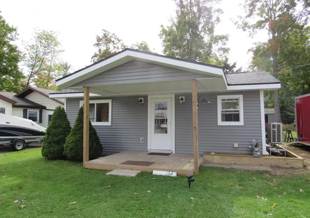 Photo 1 of Single family home for sale at 312 Lakewood Dr, East Tawas, MI 48730 | MLS# 77080074283 | Listing updated on 2026-10-11