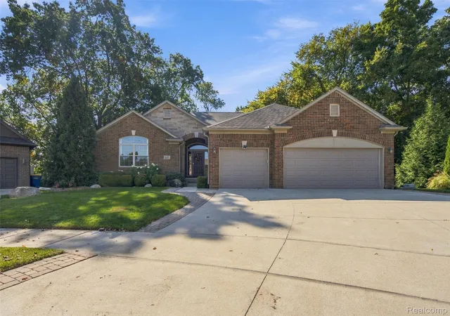Photo 3 of Single family home for sale at 3127 Ramzi Ln, Auburn Hills, MI 48326 | MLS# 20261080971 | Listing updated on 2026-10-10